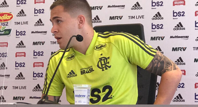 Piris revela conversa com treinador do Paraguai e afirma: “Hoje, estou pensando no Flamengo”