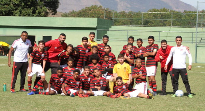 Flamengo Sub-13 vence o Vasco e se classifica para a final da Taça Guanabara
