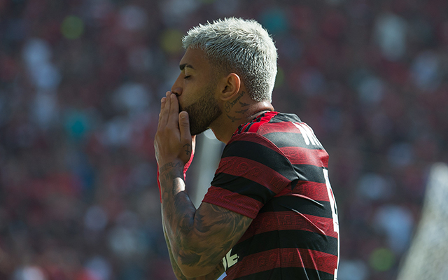 Flamengo fecha patrocínio para as mangas da camisa