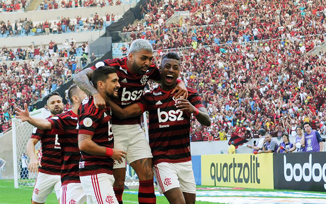 Flamengo freta avião para ter Arrascaeta e Isla em clássico • DOL