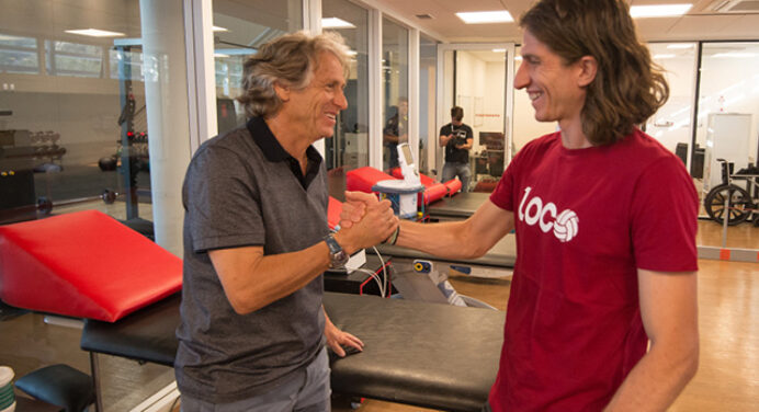Filipe Luís rasga elogios a Jorge Jesus e revela que treinador teve influência em sua vinda ao Flamengo