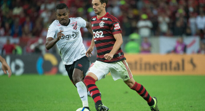 Jogador do Athletico desabafa: “Colocaram o Flamengo como classificado”