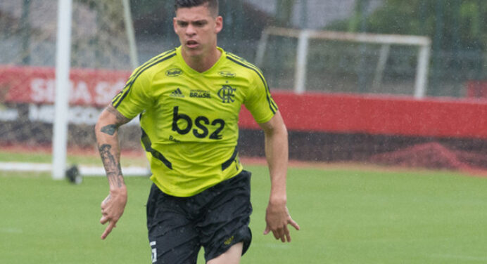 Interesse do Santos em Ronaldo esfria após Flamengo cobrar por empréstimo