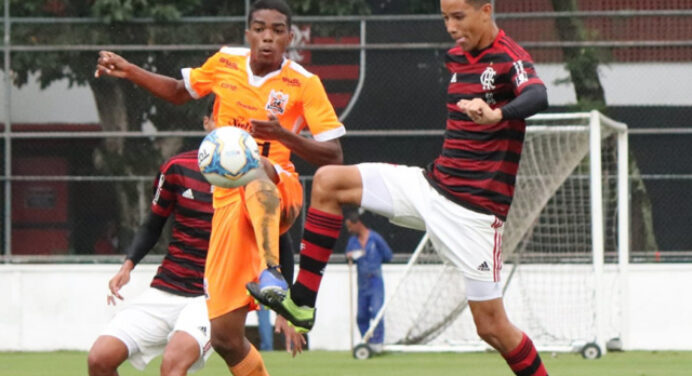 Sub-16 do Flamengo vence Nova Iguaçu e está na semifinal do primeiro turno do estadual da categoria