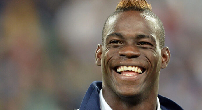 Braz conversa com Balotelli e espera “sim” do atacante para ir à Europa fechar contratação