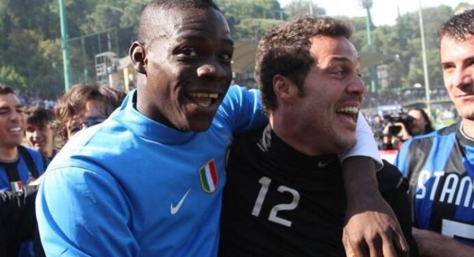 Julio Cesar revela conversa com Balotelli e garante: “Ele quer jogar. Ficou empolgado”