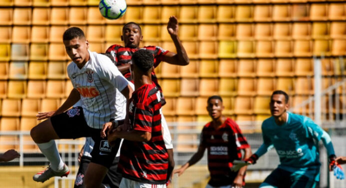 ? Assista à final do Brasileirão Sub-17 entre Flamengo x Corinthians AO VIVO (com imagem)