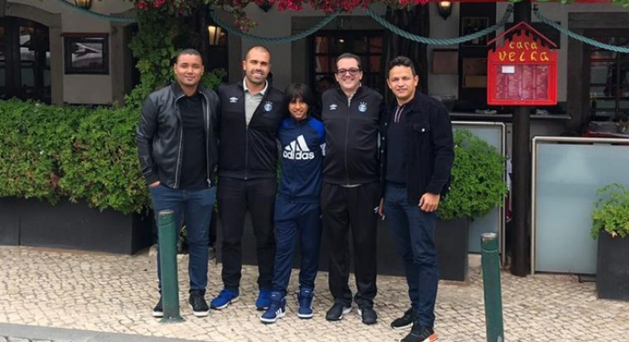 Promessa do Grêmio prepara saída do clube para realizar sonho de jogar no Flamengo