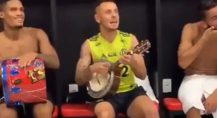 Que resenha! Rafinha publica vídeo de jogadores cantando samba após treino no Ninho