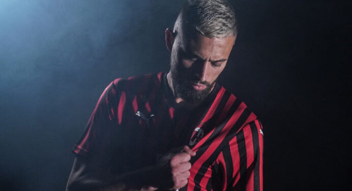 Léo Duarte é anunciado como novo reforço do Milan pelas redes sociais