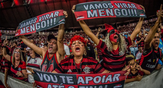 Empresa aérea flexibiliza troca de passagens para torcedores afetados com mudança na sede da final da Libertadores