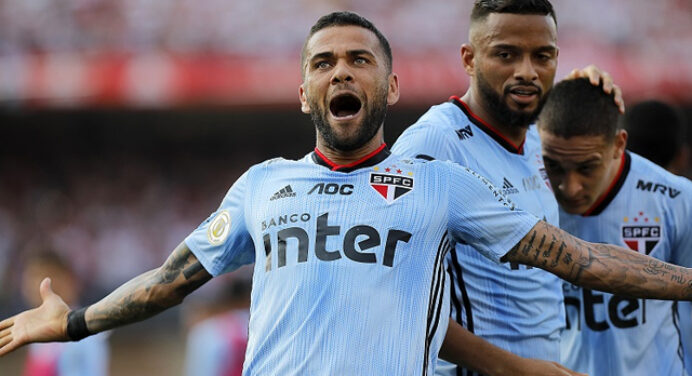 Comentarista vê jogo perigoso para o Flamengo contra o São Paulo: “Muitos jogadores decisivos”