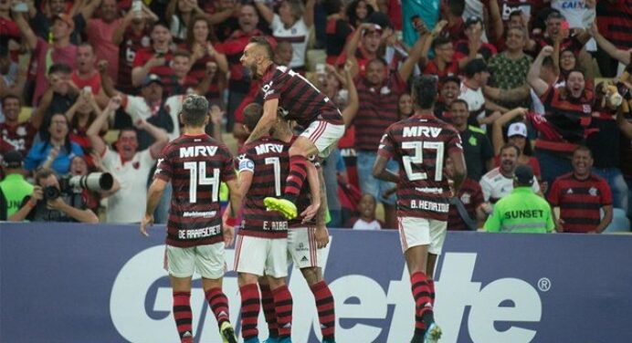 Após vitória sobre o Cruzeiro, comentarista enaltece elenco do Flamengo: “Completa hegemonia”