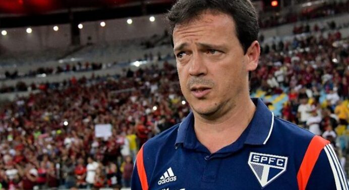 Vimos o mesmo jogo? Fernando Diniz elogia postura tricolor contra o Flamengo: “Se doaram muito”