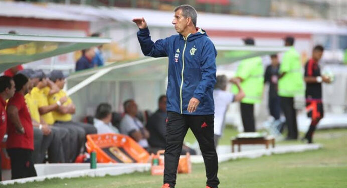 Ex-técnico da base, Gilmar Popoca abre o jogo sobre saída do Flamengo: “Haviam coisas ocultas”