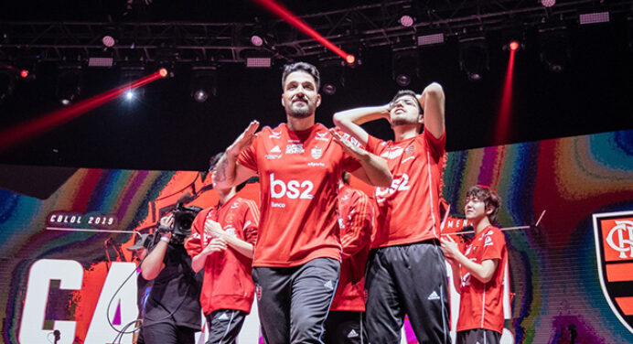 Uppercut deixa rivalidade de lado e coloca técnico à disposição do Flamengo para disputa do Mundial de LoL