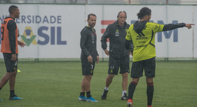 Flamengo finaliza preparação em último treino antes de enfrentar o Avaí