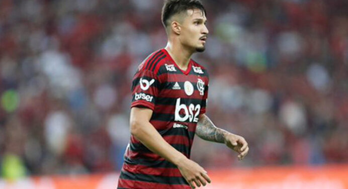 Craque o Flamengo faz em casa: quase 40% do elenco principal é oriundo da categoria de base