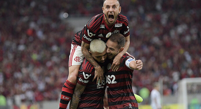 Hofman afirma que Flamengo é o melhor time do Brasil no momento e aponta: “Caminha para ser campeão”