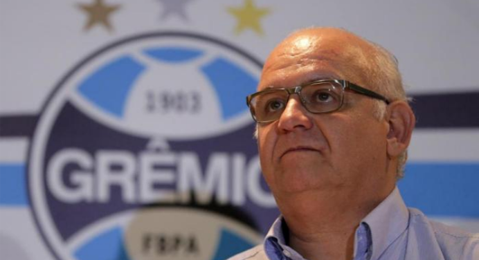 De novo? Em declarações infundadas, presidente do Grêmio aponta ‘soberba’ do Flamengo para Libertadores