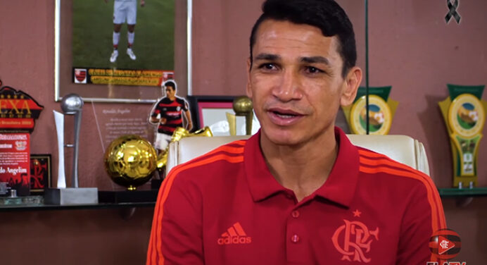 Ídolo do Flamengo, Angelim se declara ao Rubro-Negro: “Daria até minha vida por esse clube”