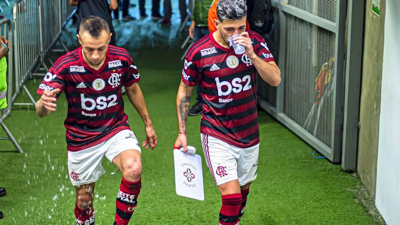 Rafinha E Arrascaeta Treinam E Devem Ser Relacionados Para Decisao Contra O Gremio Flamengo Coluna Do Fla