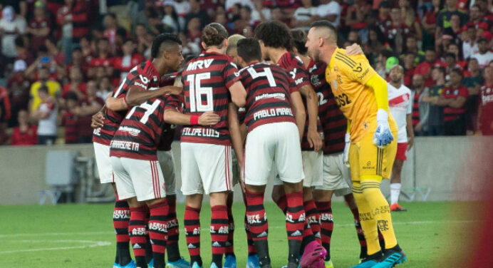 “Corto o braço se o Flamengo não for hepta”, diz jornalista sobre possível conquista do Brasileirão