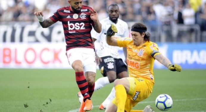 Jornalista detona fase do Corinthians e alerta para jogo contra Flamengo: “Corintianos temem derrota feia”