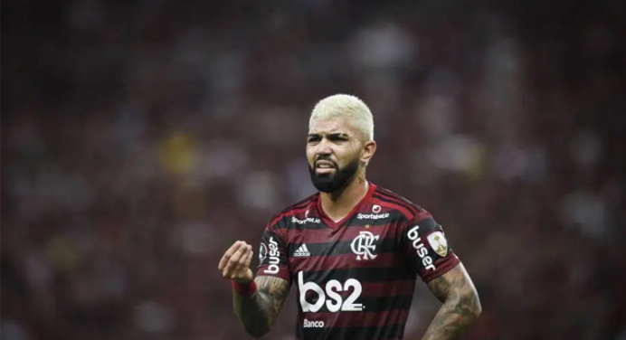 “É comparar laranja com melancia”: jornalista se recusa a relacionar números de Gabigol com os de atacantes europeus