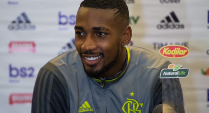Fala sozinho, diretor! Gerson exalta fase do Flamengo e desconversa sobre declaração de dirigente do Grêmio