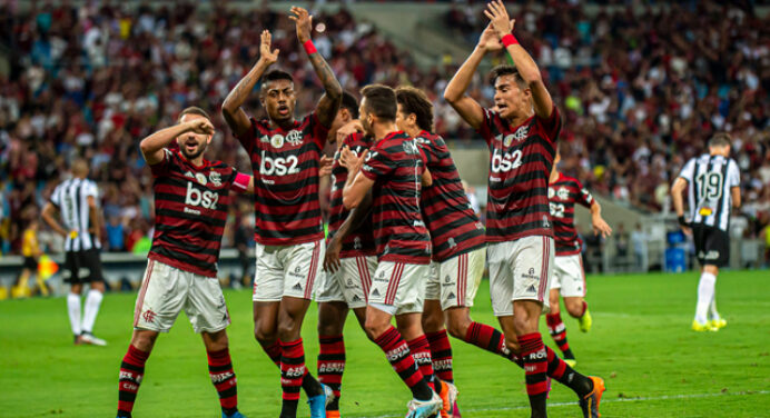 Jornalista se derrete pelo Flamengo e declara: “Só não será campeão brasileiro caso o mundo acabe antes”