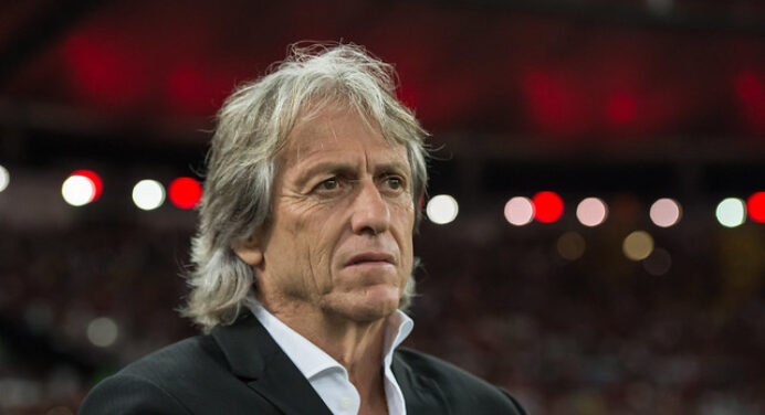 Jornalista questiona forma de trabalho de Jorge Jesus: “Quem viu uma semana de treino para falar que é diferente?”