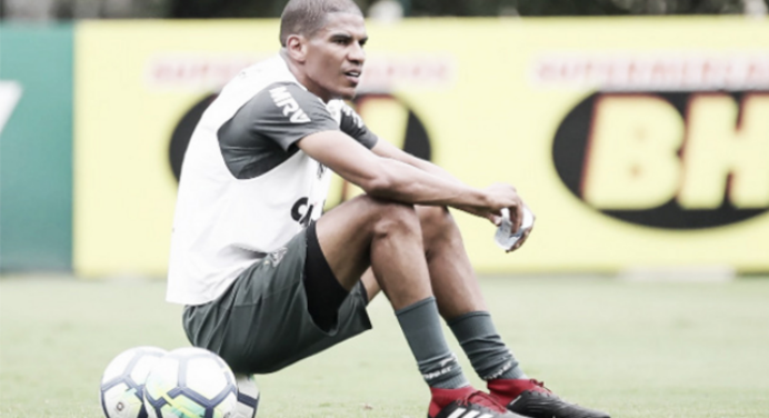 Zagueiro do Atlético-MG revela ideia para parar o ataque do Flamengo