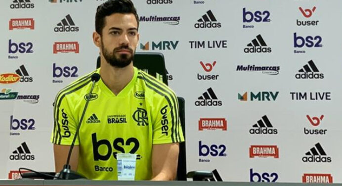 “O que decidir, respeitaremos”, opina Pablo Marí sobre futuro de Jorge Jesus no Flamengo