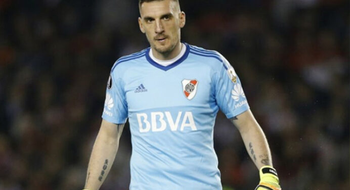 Faz mais cera! Goleiro Armani foi atleta do River com mais posse de bola durante final da Libertadores