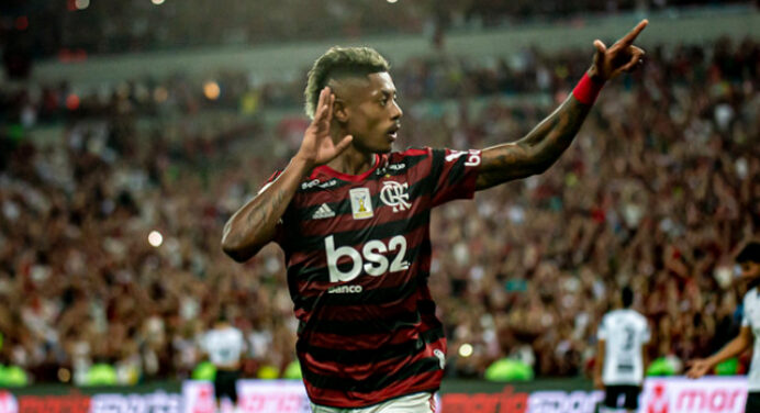 “Bruno Henrique tem algumas características que são raridade”, diz jornalista ao enaltecer atacante do Flamengo