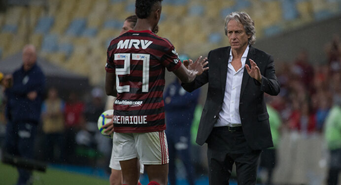 Bruno Henrique afirma que seria ‘mais vencedor’ se tivesse trabalhado com técnicos como Jorge Jesus