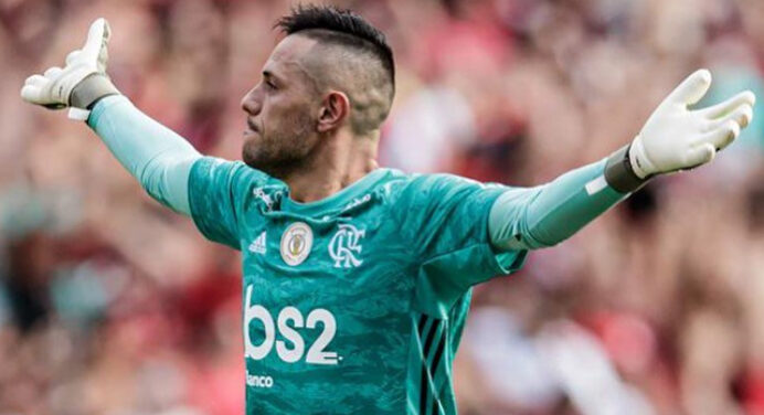 Diego Alves revela ter jogado sem estar 100% fisicamente e se rende à torcida do Flamengo: “Fez a diferença”