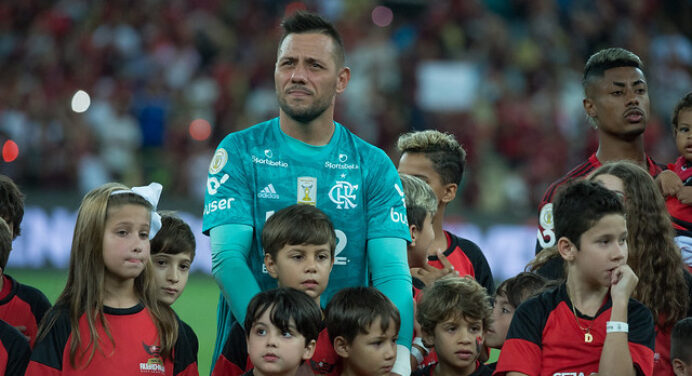 Diego Alves minimiza goleada do Santos sobre o Flamengo: “Não é um jogo que vai apagar o que fizemos”