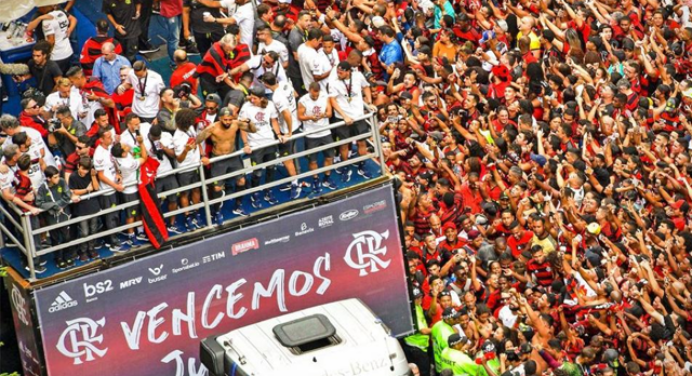 Durante reprise da final da Libertadores, Flamengo domina os assuntos mais comentados do Twitter no Brasil
