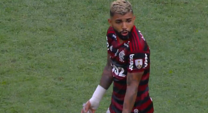 Conmebol divulga áudios do VAR em expulsão de Gabigol na final da Libertadores
