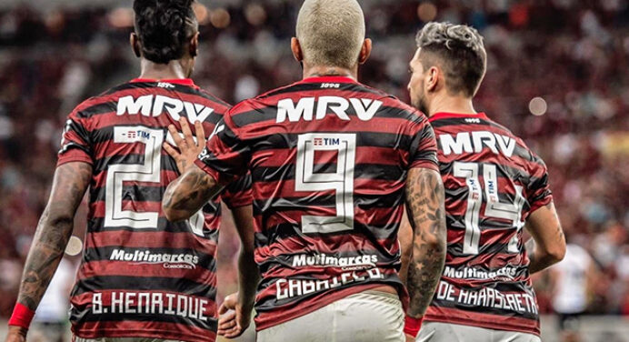 É do Flamengo! Gabigol, Bruno Henrique e Arrascaeta são os três finalistas do prêmio “Rei da América”