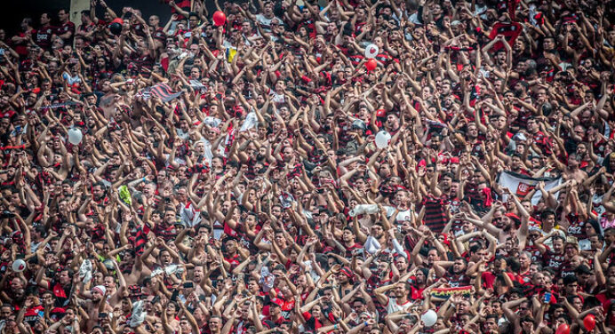Dirigente do Flamengo enaltece apoio da torcida: “Rubro-negro, você é bicampeão da América e merece tudo isso”