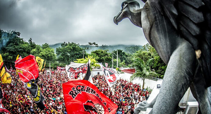 Thigu Soares: “A Narcose em Vermelho e Preto”