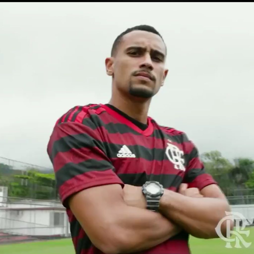 Reforço na área! Flamengo anuncia contratação de atacante da Seleção para o Beach Soccer