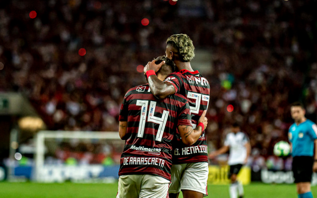 Flamengo emplaca sete jogadores na seleção Bola de Prata do Brasileirão