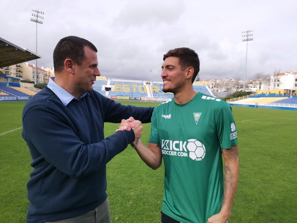 Flamengo empresta goleiro Thiago ao Estoril, de Portugal