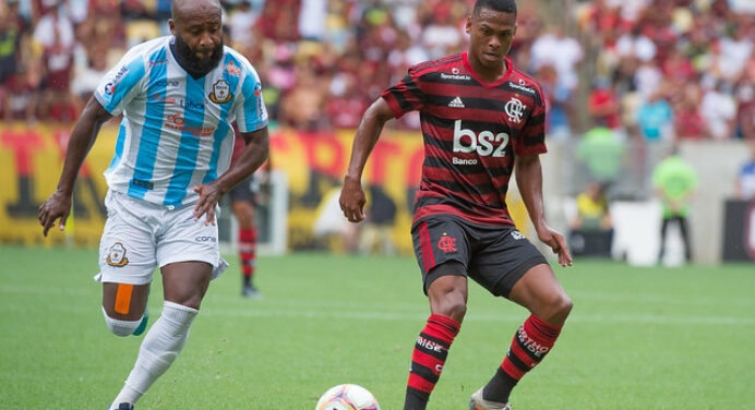 Em estreia no Carioca, Flamengo desperdiça chances claras e fica no empate sem gols com o Macaé