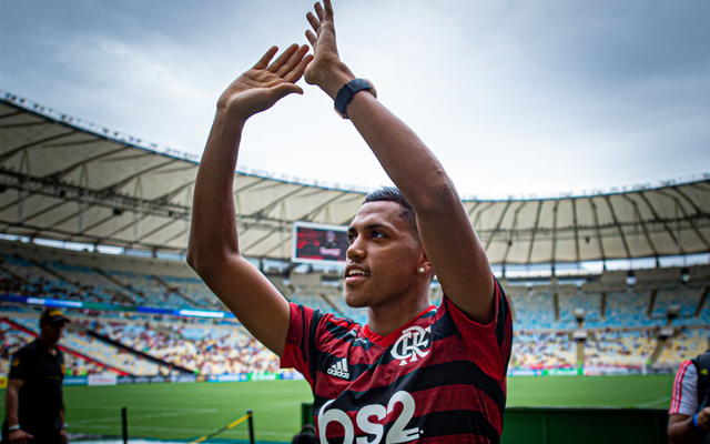 “Fica mais difícil jogar sem torcida”: Pedro Rocha lamenta ausência da Nação no Maracanã