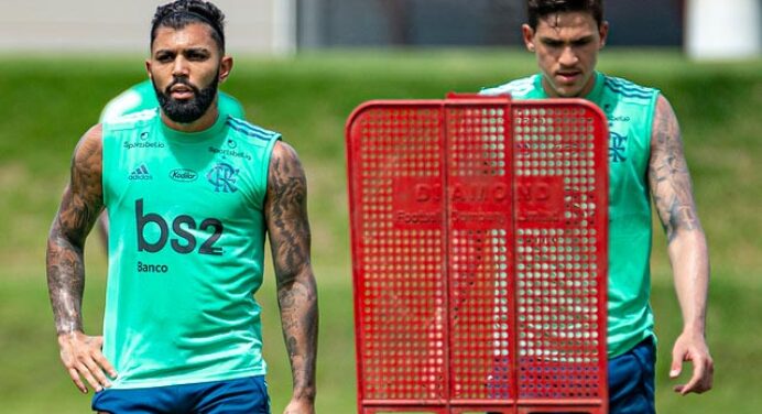 Gabigol rechaça concorrência no ataque com chegada de Pedro: “O problema é dos adversários”